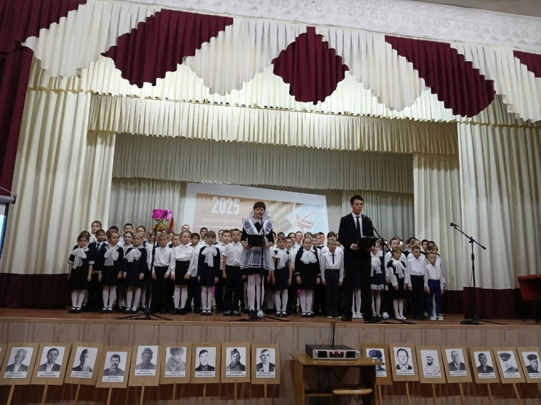 МБОУ "Заковряшинская СОШ" приняла активное участие в муниципальном смотре тематических программ среди общеобразовательных учреждений Крутихинского района..